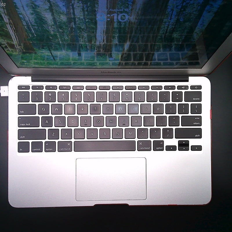 Fast upgraded slimline 11" Air w/ latest OS and flash storage. 2024 OS Sequoia
