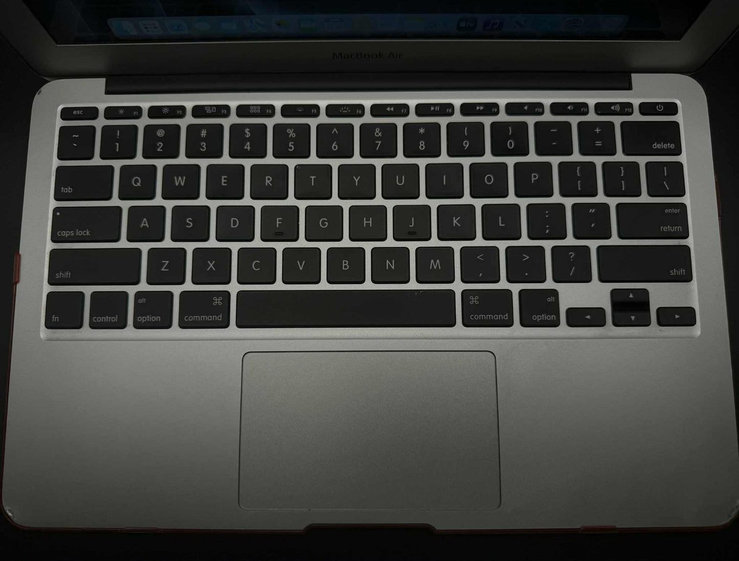 Apple MacBook Air Pre-Retina Slimline 11" w/ latest OS: Sequoia